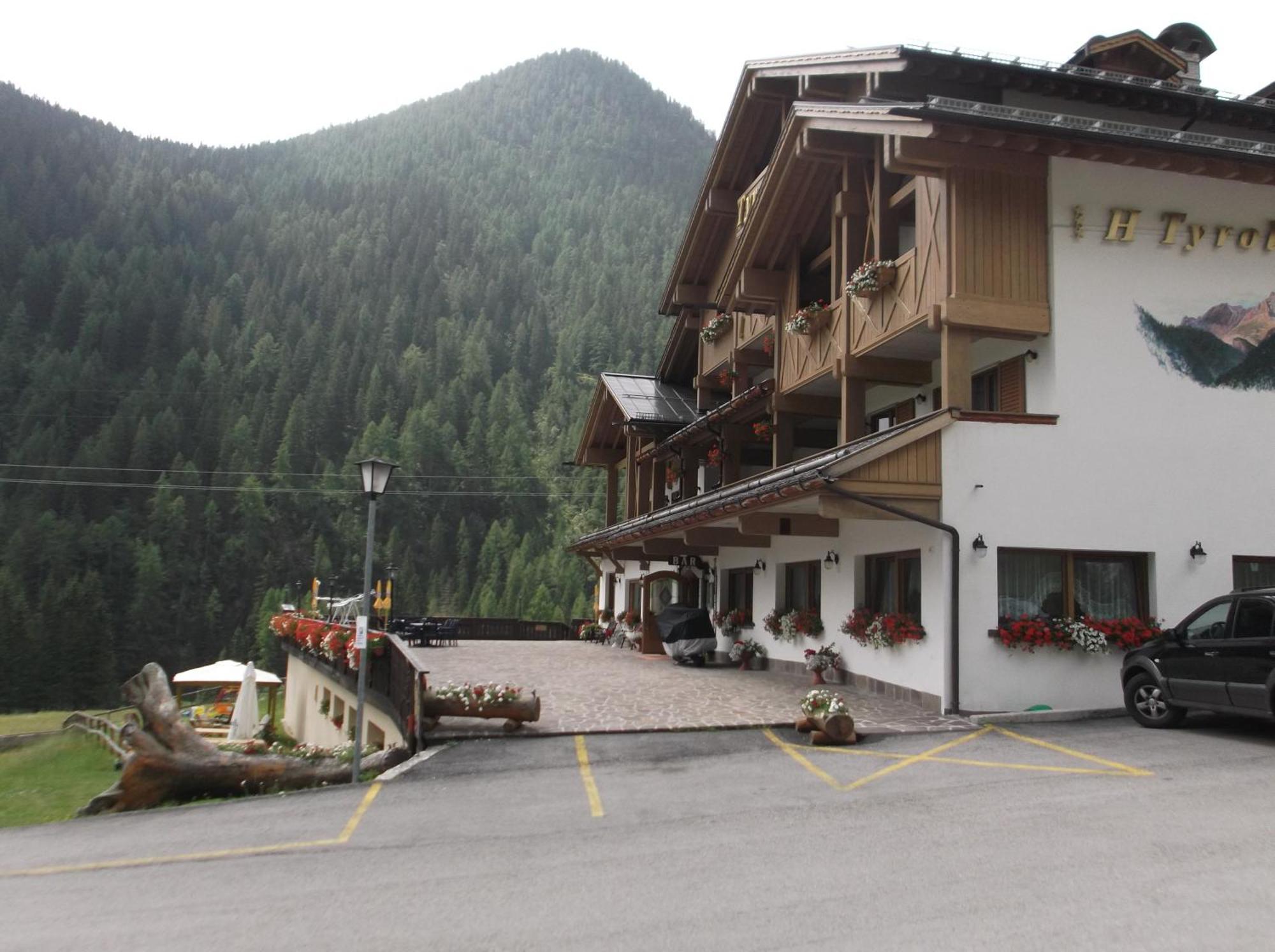 Hotel Tyrolia Malga Ciapela Esterno foto