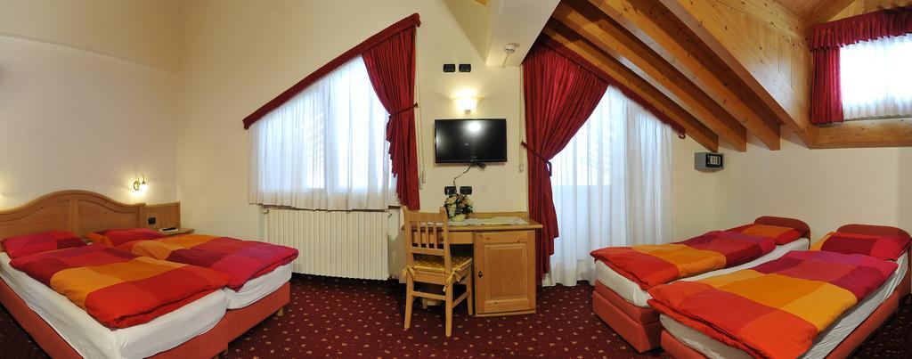 Hotel Tyrolia Malga Ciapela Esterno foto