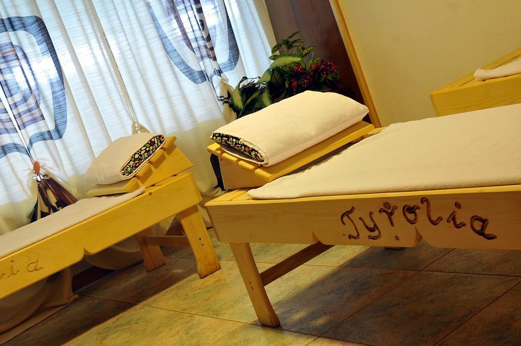 Hotel Tyrolia Malga Ciapela Esterno foto